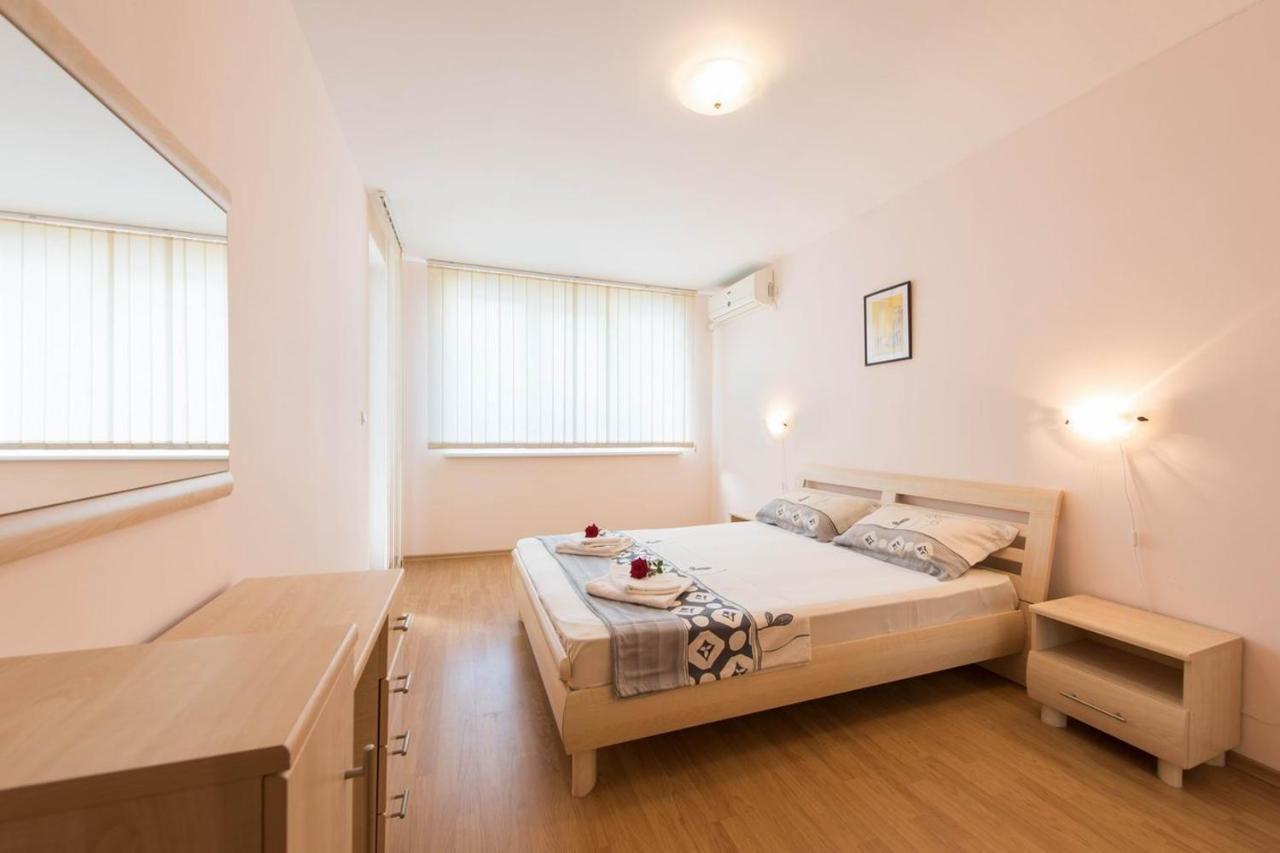 Gt Riviera Fort Beach Apartments Ravda Exterior foto